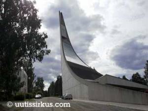 Lauritsala_kirkko_P7100067_20140407