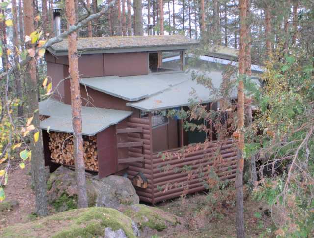 Saunamaja pohjoisluoteesta