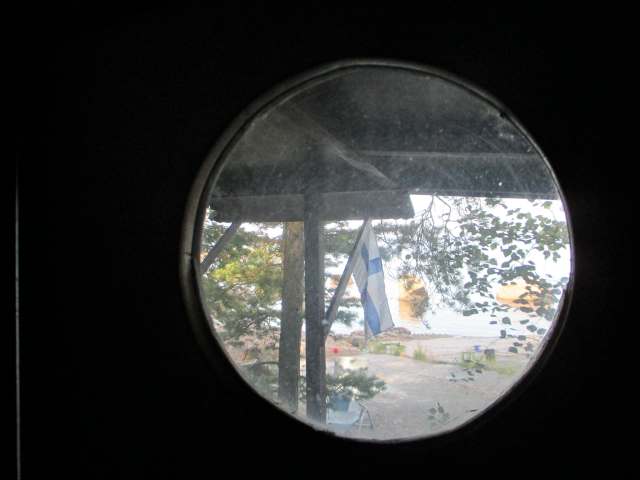 SaunanPyöreästäIkkunastaUlos