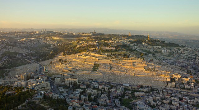 1280px-Israel-2013-Aerial-Mount_of_Olives