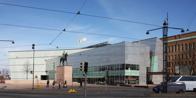 1920px-Kiasma_Helsinki2